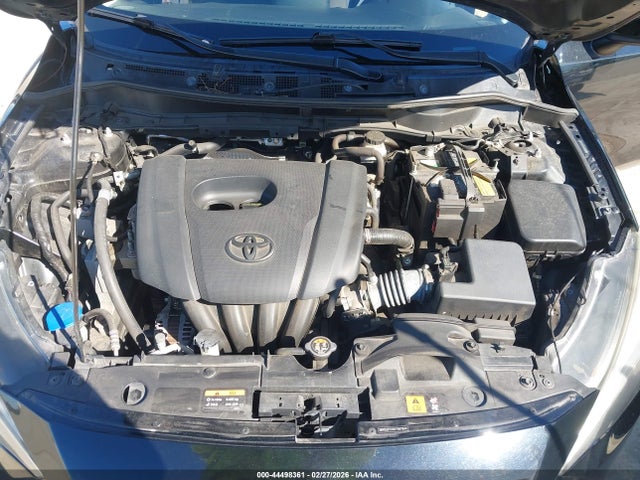 3MYDLBYV4KY507644 Toyota YARIS LE