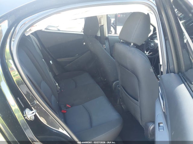 3MYDLBYV4KY507644 Toyota YARIS LE