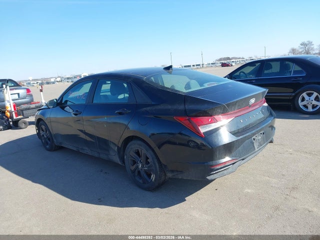 2022 HYUNDAI ELANTRA KMHLM4AG5NU328059 Photo 2