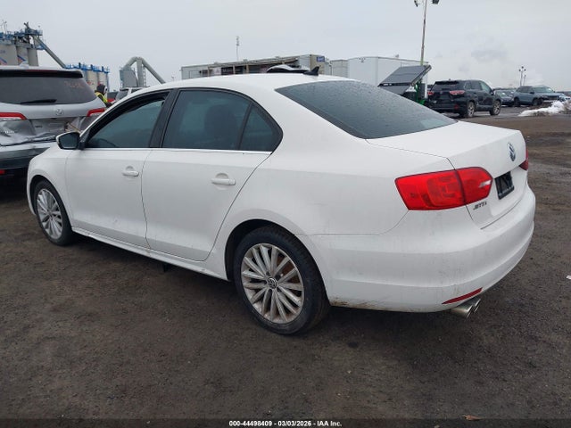 44498409 :رقم المزاد ، 3VWLZ7AJ3BM379799 vin ، 2011 Volkswagen Jetta 2.5l Sel مزاد بيع