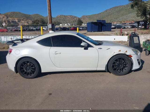 JF1ZNAA14G8704905 Scion FR-S