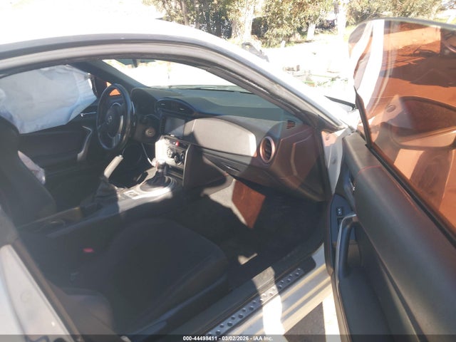 JF1ZNAA14G8704905 Scion FR-S