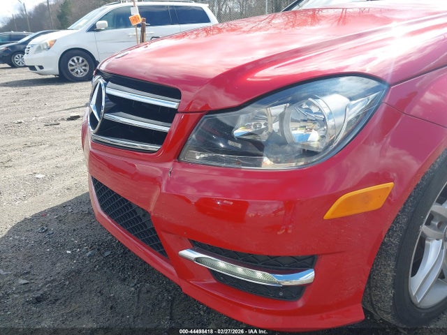 2014 Mercedes-benz C 250 Sport მანქანა იყიდება აუქციონზე, vin: WDDGF4HB6EA955869, აუქციონის ნომერი: 44498418