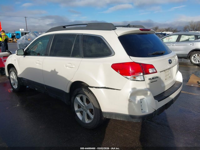 Subaru Outback 2.5i Premium 2014 4S4BRBCC8E3286648 Image 3