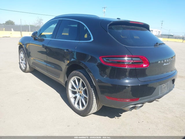 2016 PORSCHE MACAN WP1AB2A52GLB42328 Photo 2