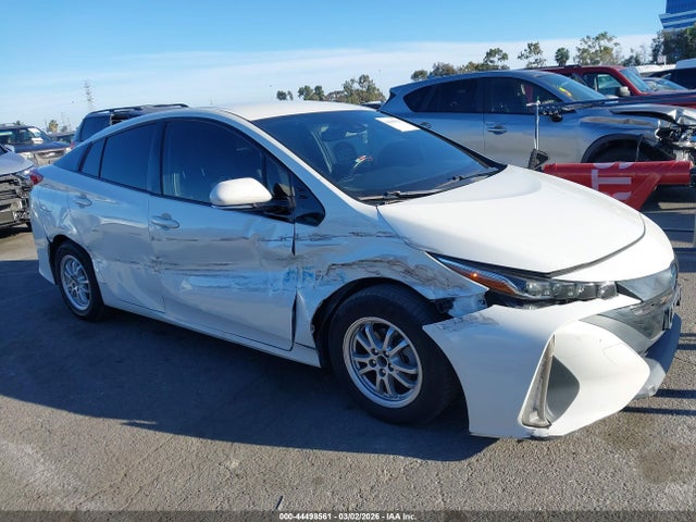 JTDKARFP6K3118246 Toyota Prius Prime Premium