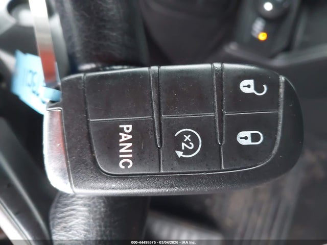 44498575 :رقم المزاد ، ZACNJBB15KPK23133 vin ، 2019 Jeep Renegade Limited 4x4 مزاد بيع
