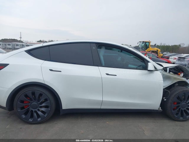 7SAYGDEF0NF570790 Tesla Model Y Performance Dual Motor All-wheel Drive