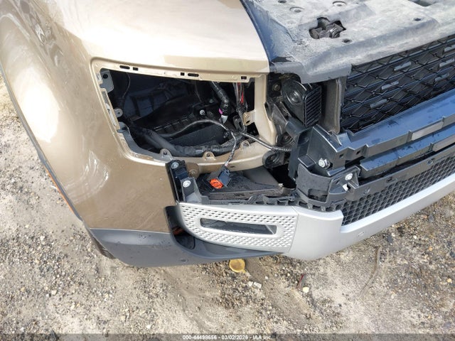 SALEJFFU3R2317698 Land Rover Defender 130 P300 S