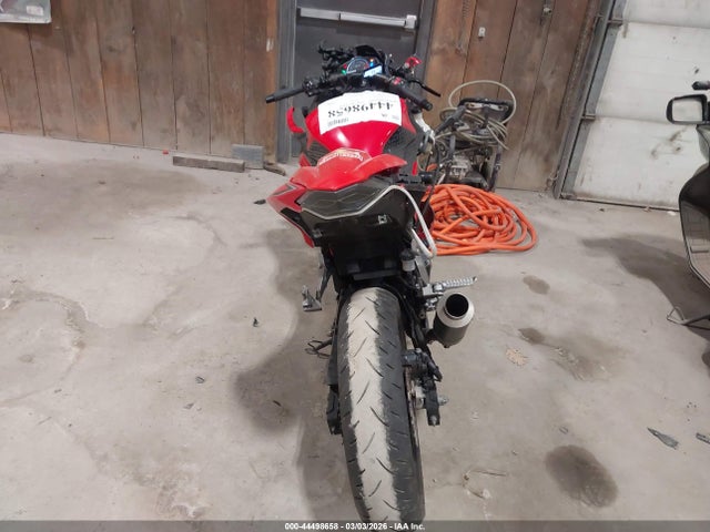 Kawasaki Ex300 B 2016 JKAEX8B18GDA24083 Image 6