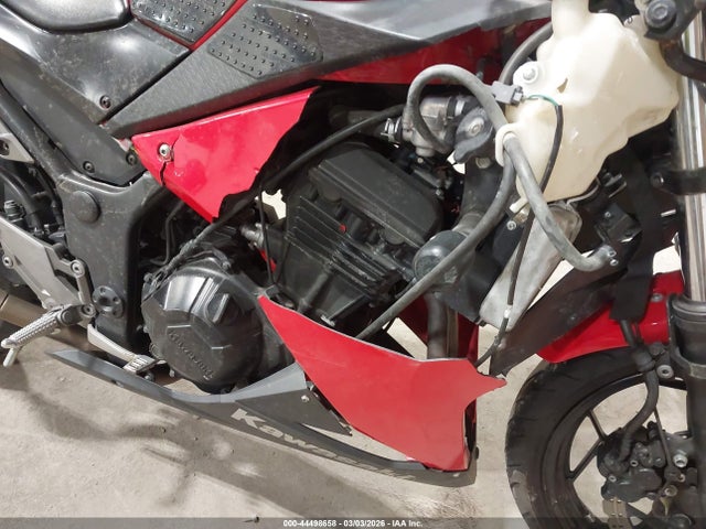 Kawasaki Ex300 B 2016 JKAEX8B18GDA24083 Image 8