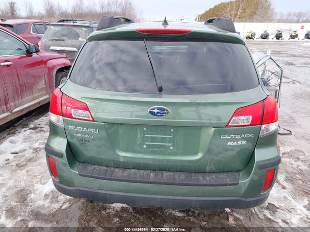 44498664 :رقم المزاد ، 4S4BRBDC3E3305296 vin ، 2014 Subaru Outback 2.5i Premium مزاد بيع