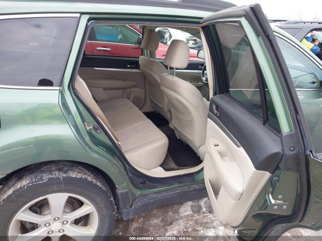 44498664 :رقم المزاد ، 4S4BRBDC3E3305296 vin ، 2014 Subaru Outback 2.5i Premium مزاد بيع