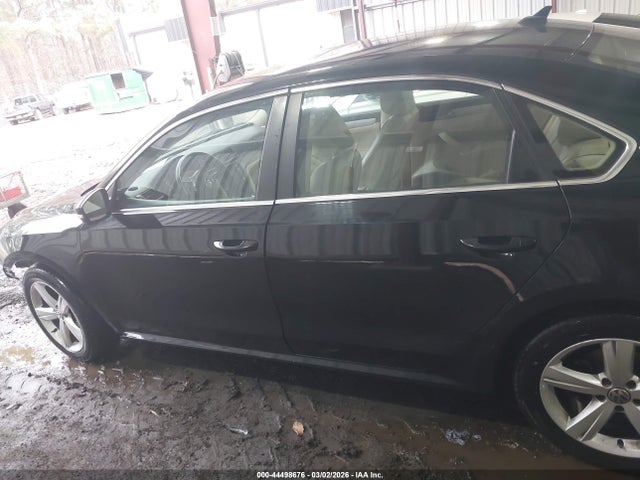 44498676 :رقم المزاد ، 1VWBP7A39DC136070 vin ، 2013 Volkswagen Passat 2.5l Se مزاد بيع