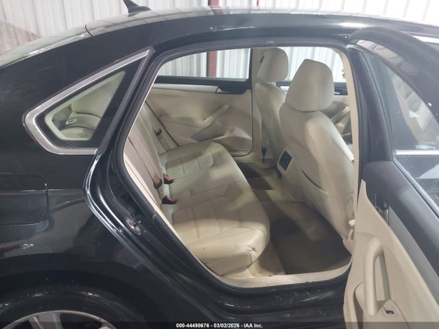 44498676 :رقم المزاد ، 1VWBP7A39DC136070 vin ، 2013 Volkswagen Passat 2.5l Se مزاد بيع