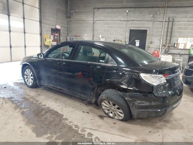 2011 Chrysler 200 Touring მანქანა იყიდება აუქციონზე, vin: 1C3BC1FG3BN610463, აუქციონის ნომერი: 44498698