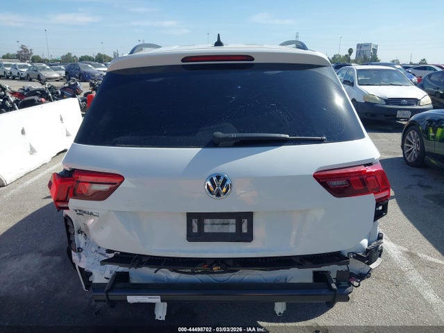 3VV3B7AX2MM015714 Volkswagen Tiguan 2.0t Se/2.0t Se R-line Black/2.0t Sel