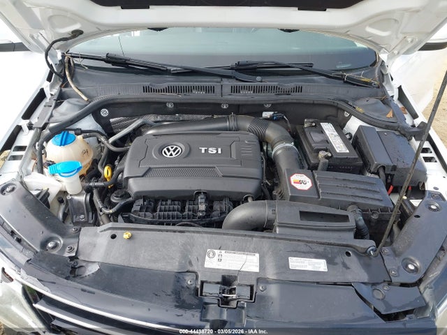 2016 Volkswagen Jetta 1.8t Sel მანქანა იყიდება აუქციონზე, vin: 3VWL17AJ2GM345528, აუქციონის ნომერი: 44498720