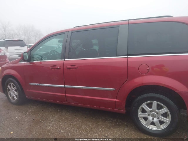 Auction sale of the 2011 Chrysler Town & Country Touring, vin: 2A4RR5DG5BR675377, lot number: 44498725