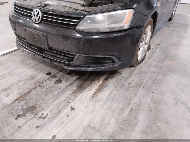 2013 Volkswagen Jetta 2.5l Se მანქანა იყიდება აუქციონზე, vin: 3VWDX7AJ1DM259352, აუქციონის ნომერი: 44498733