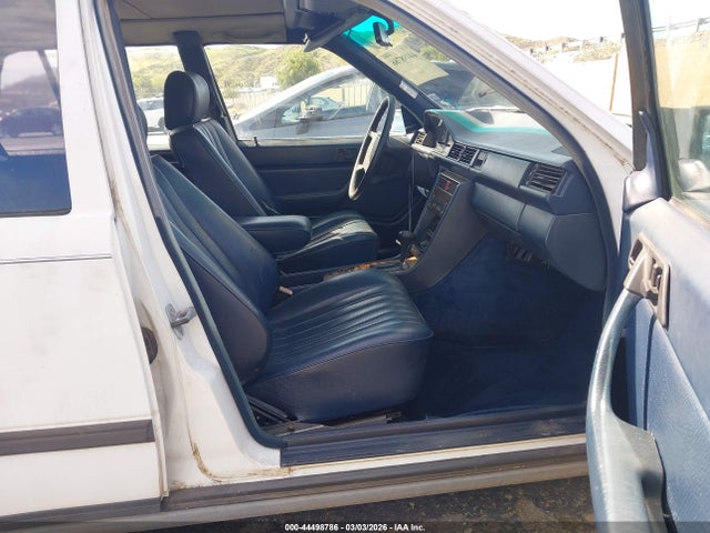 1987 MERCEDES-BENZ 300 WDBEB93D1HF023796 Photo 4