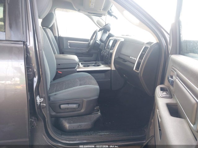 2017 RAM 1500 3C6RR7LT6HG505714 Photo 4