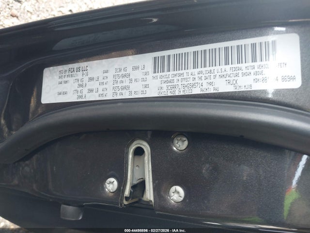 2017 RAM 1500 3C6RR7LT6HG505714 Photo 8