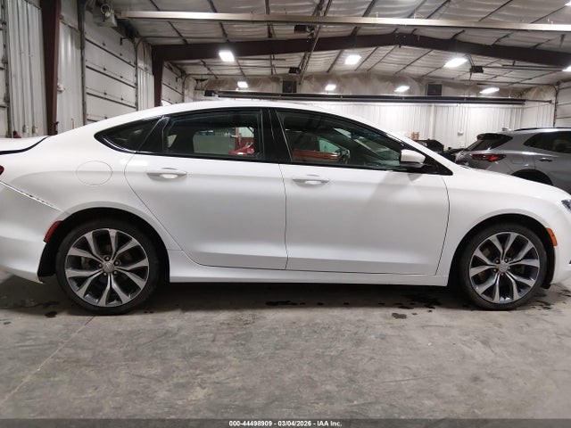 44498909 :رقم المزاد ، 1C3CCCDG3FN673829 vin ، 2015 Chrysler 200 S مزاد بيع