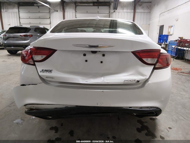 44498909 :رقم المزاد ، 1C3CCCDG3FN673829 vin ، 2015 Chrysler 200 S مزاد بيع