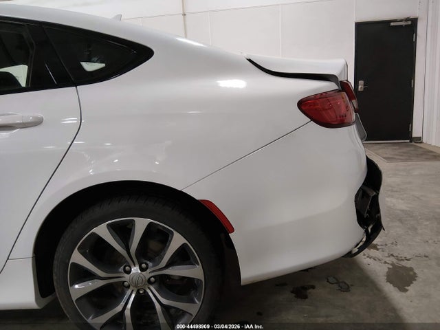 44498909 :رقم المزاد ، 1C3CCCDG3FN673829 vin ، 2015 Chrysler 200 S مزاد بيع