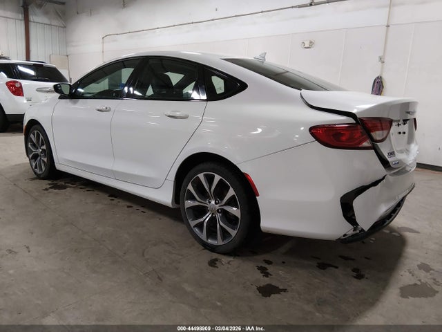 44498909 :رقم المزاد ، 1C3CCCDG3FN673829 vin ، 2015 Chrysler 200 S مزاد بيع