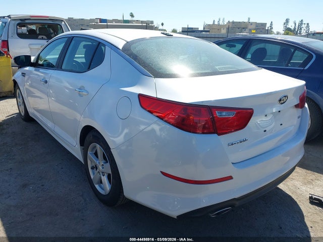Продажа на аукционе авто 2015 Kia Optima Lx, vin: KNAGM4A73F5605337, номер лота: 44498916