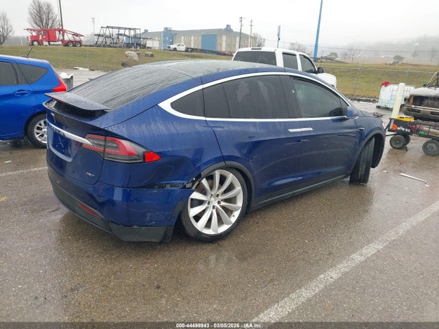 Продаж на аукціоні авто 2017 Tesla Model X 100d/75d/90d, vin: 5YJXCBE26HF077478, номер лоту: 44498943