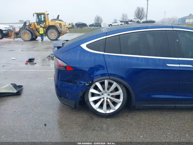 Продаж на аукціоні авто 2017 Tesla Model X 100d/75d/90d, vin: 5YJXCBE26HF077478, номер лоту: 44498943