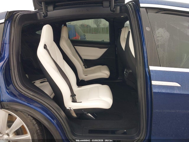 Продаж на аукціоні авто 2017 Tesla Model X 100d/75d/90d, vin: 5YJXCBE26HF077478, номер лоту: 44498943