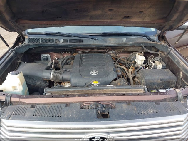 44498946 :رقم المزاد ، 5TFAW5F12GX554464 vin ، 2016 Toyota Tundra 1794 5.7l V8 مزاد بيع