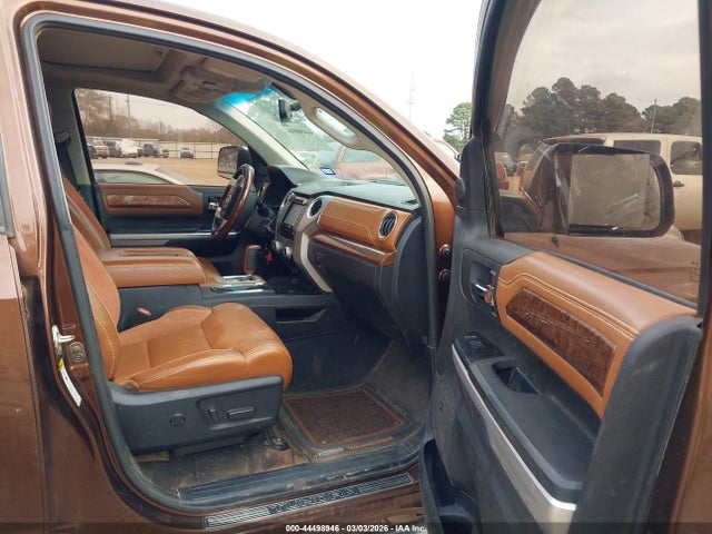 44498946 :رقم المزاد ، 5TFAW5F12GX554464 vin ، 2016 Toyota Tundra 1794 5.7l V8 مزاد بيع