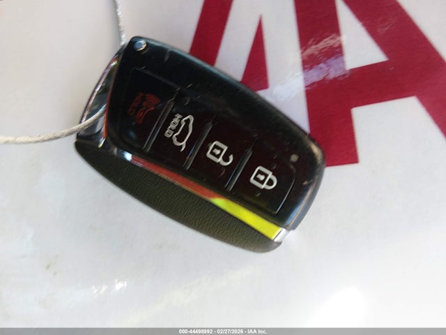 KM8SN4HF4HU248388 Hyundai Santa Fe Se
