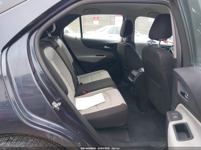 3GNAXHEVXKL304405 Chevrolet EQUINOX LS