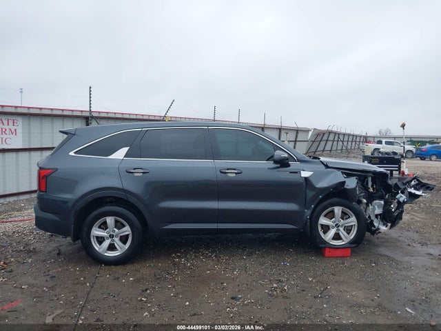 Продажа на аукционе авто 2022 Kia Sorento Lx, vin: 5XYRG4LC9NG137021, номер лота: 44499101