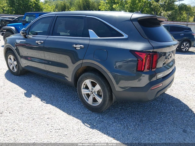 Продажа на аукционе авто 2022 Kia Sorento Lx, vin: 5XYRG4LC9NG137021, номер лота: 44499101