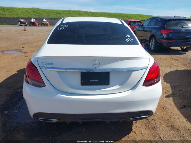 W1KWF8DB7MR642984 Mercedes-Benz C 300 Sedan
