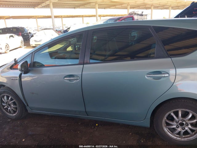 JTDZN3EU1E3320553 Toyota Prius V Three