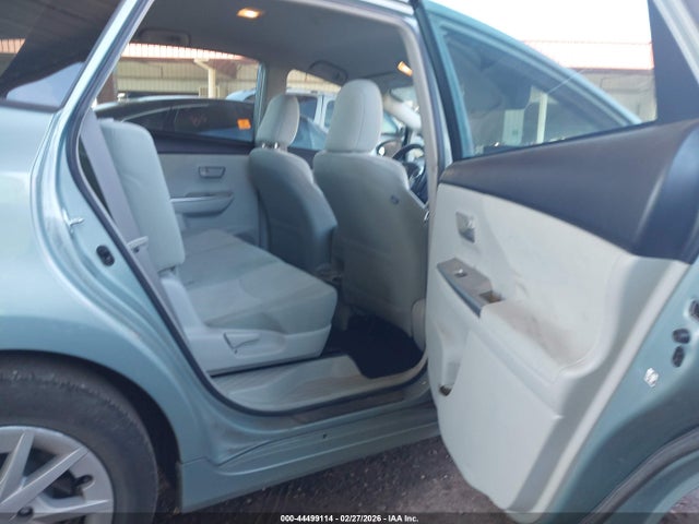 JTDZN3EU1E3320553 Toyota Prius V Three