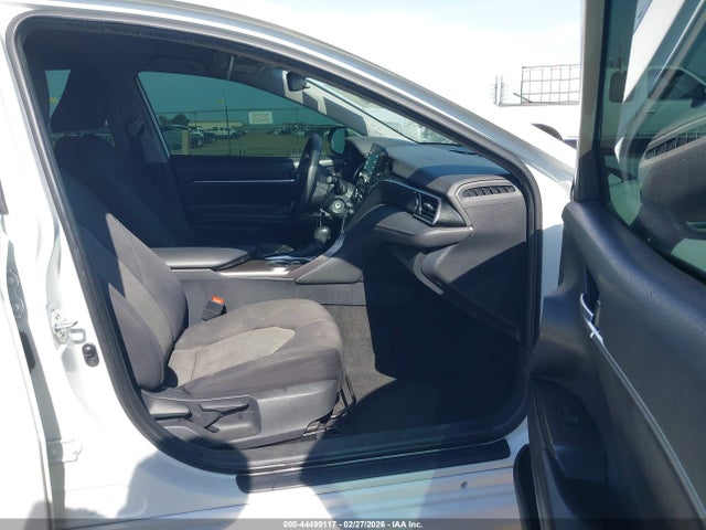 4T1C11AK6NU498751 Toyota CAMRY LE