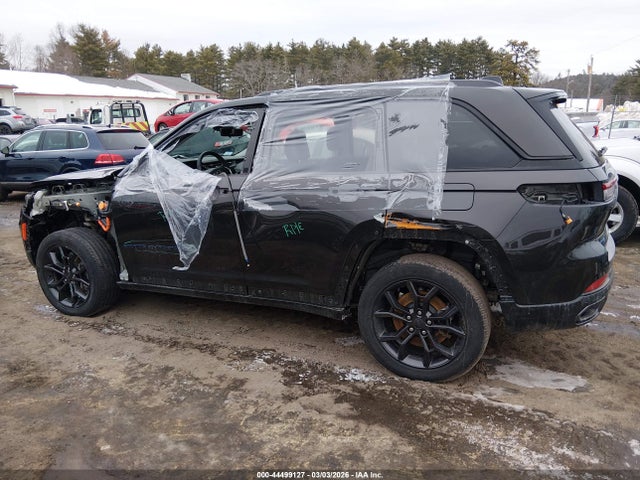 44499127 :رقم المزاد ، 1C4RJYB63P8908779 vin ، 2023 Jeep Grand Cherokee 4xe 30th Anniversary مزاد بيع