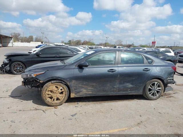2023 Kia Forte Lxs მანქანა იყიდება აუქციონზე, vin: 3KPF24AD6PE661014, აუქციონის ნომერი: 44499171