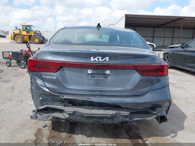 2023 Kia Forte Lxs მანქანა იყიდება აუქციონზე, vin: 3KPF24AD6PE661014, აუქციონის ნომერი: 44499171