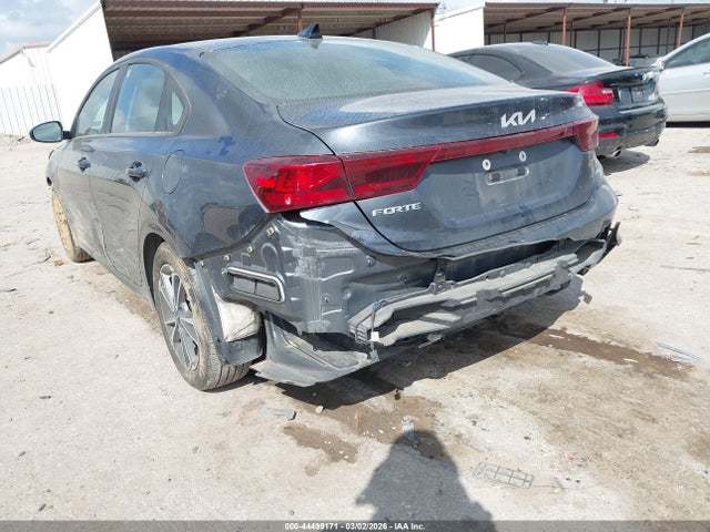 2023 Kia Forte Lxs მანქანა იყიდება აუქციონზე, vin: 3KPF24AD6PE661014, აუქციონის ნომერი: 44499171