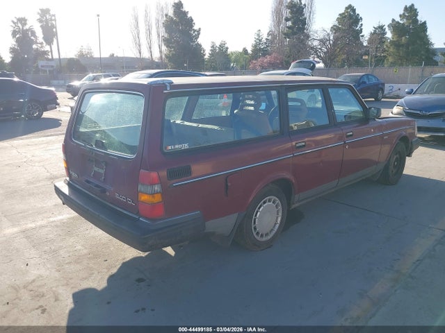 1990 Volvo 240 Dl მანქანა იყიდება აუქციონზე, vin: YV1AA8850L1870291, აუქციონის ნომერი: 44499185